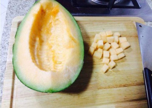 哈密瓜炒着吃的原视频,哈密瓜炒制秘籍大公开！